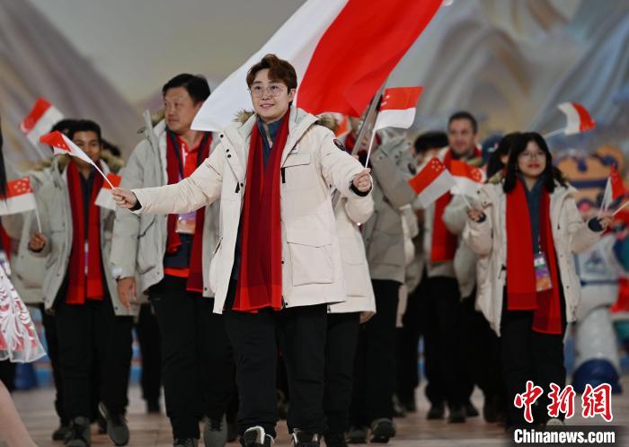 亚冬会花样滑冰男子单人滑：韩国选手车俊焕战胜日本名将键山优真摘金