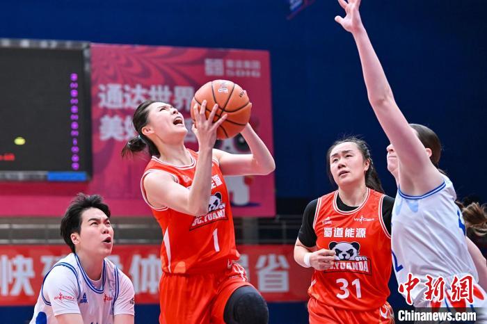 中超联赛：成都蓉城队1：2不敌天津津门虎队