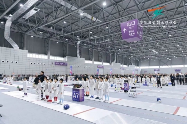 国际足联：2025首届新版世俱杯参赛奖金达10亿美元