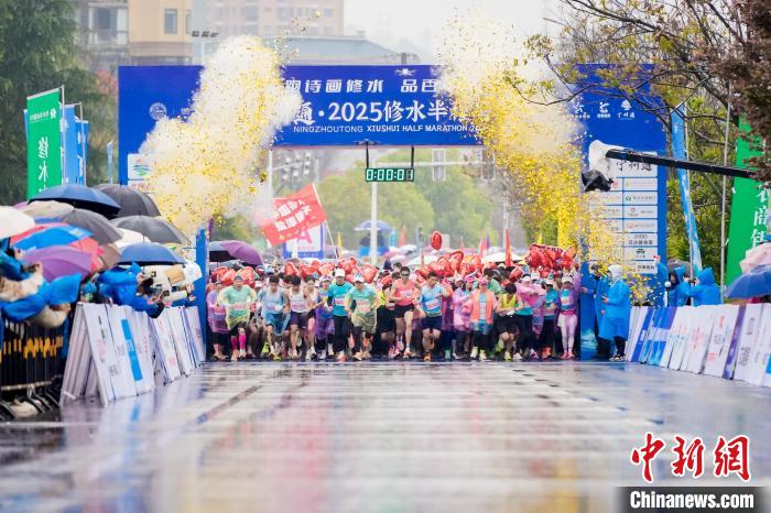 花滑世锦赛收官 中国选手戴大卫收获冬奥门票
