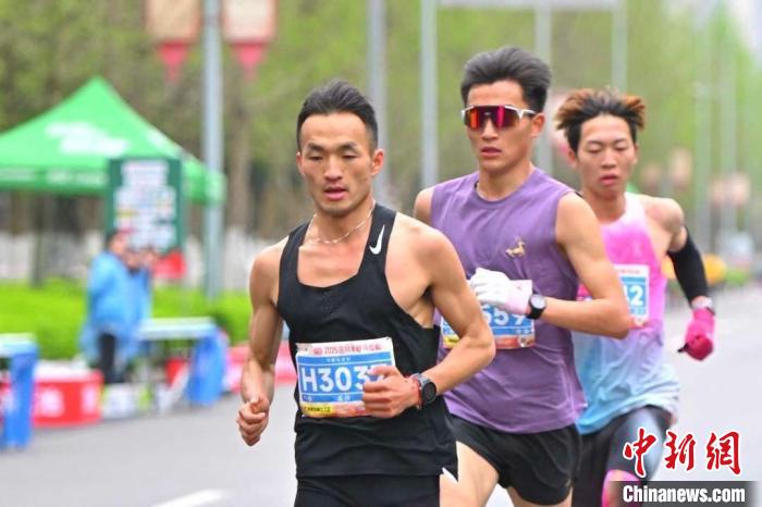 近万名跑者齐聚黄庭坚故里 竞逐2025修水半程马拉松