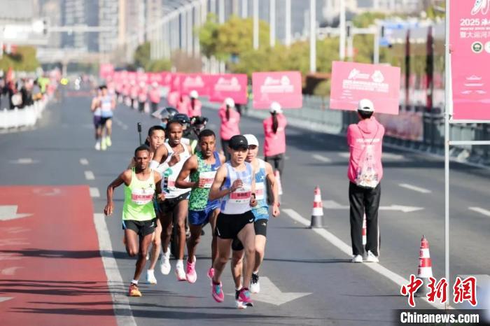 跳水世界杯加拿大温莎站：中国队8金3银1铜收官