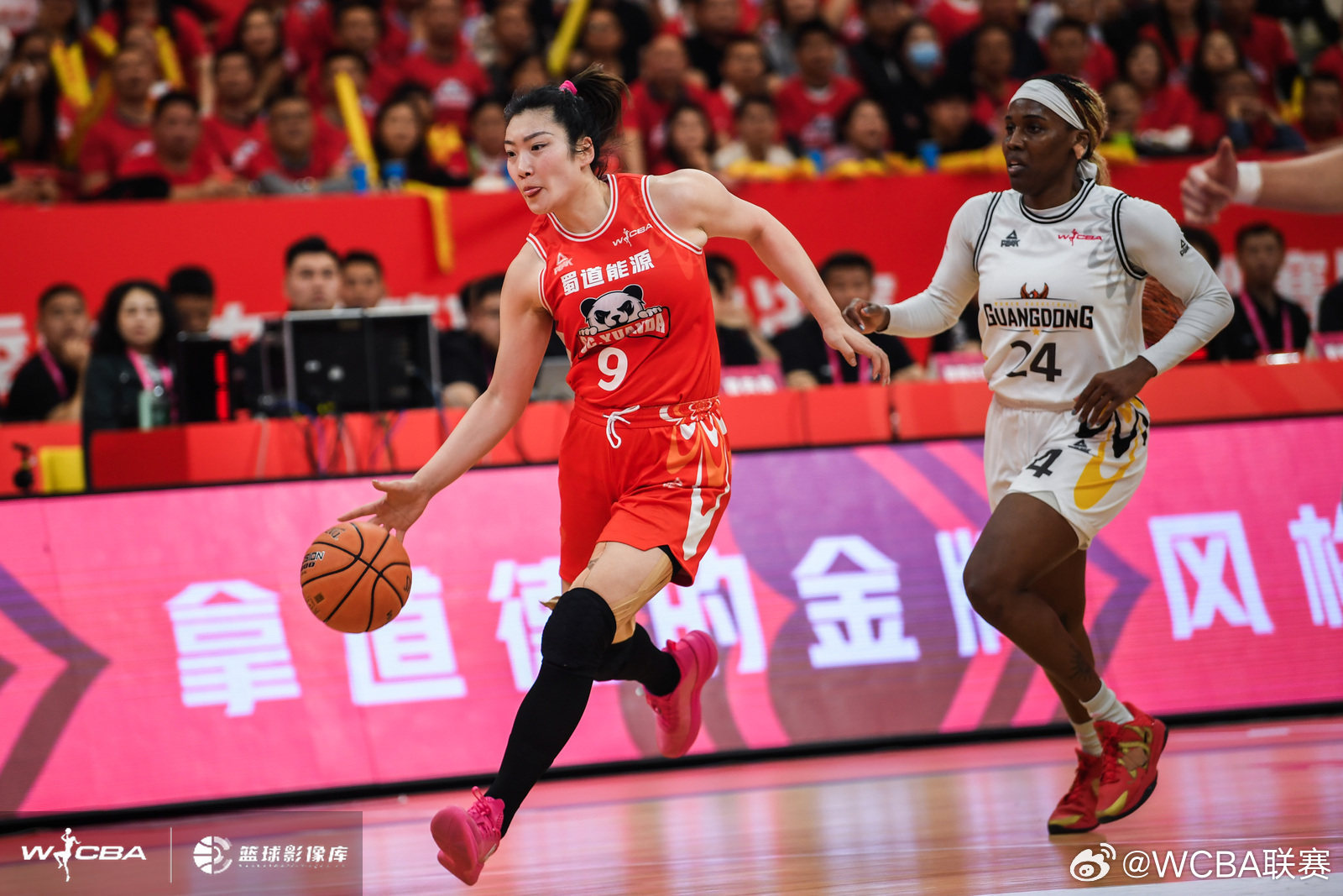 CBA季后赛：广厦主场力克青岛 布朗火力全开_1